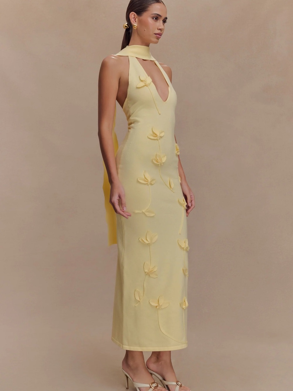 Elegant Yellow Floral-Detail Halter Maxi Dress - Picture 5 of 9